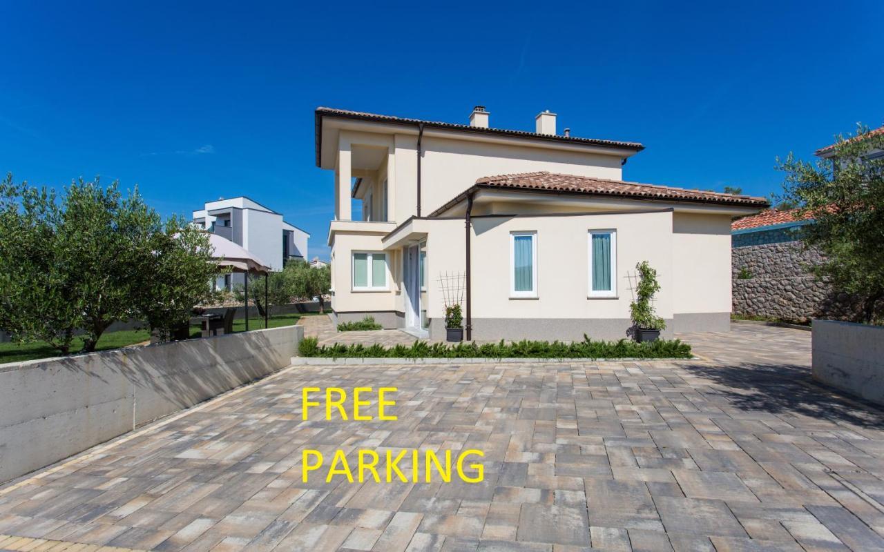 Studio Apartment Lucija Krk Town Εξωτερικό φωτογραφία