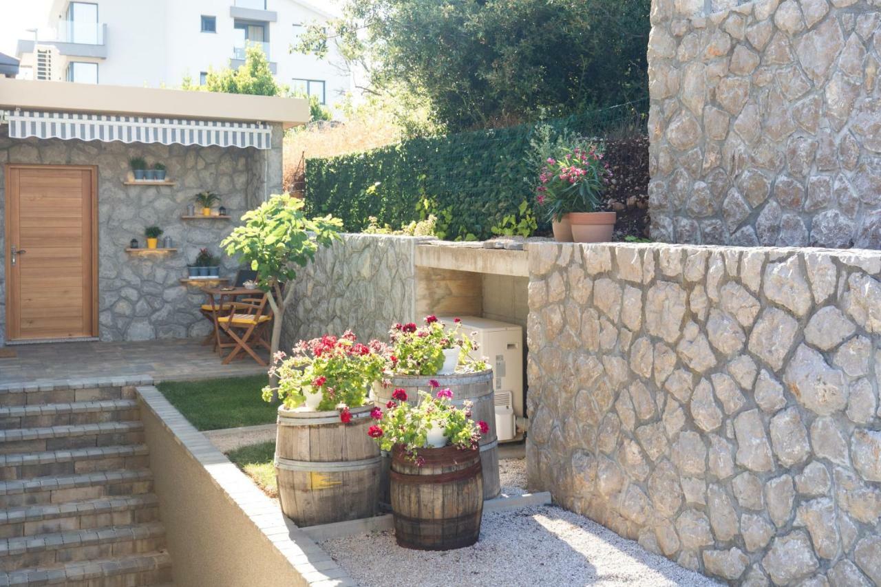 Studio Apartment Lucija Krk Town Εξωτερικό φωτογραφία